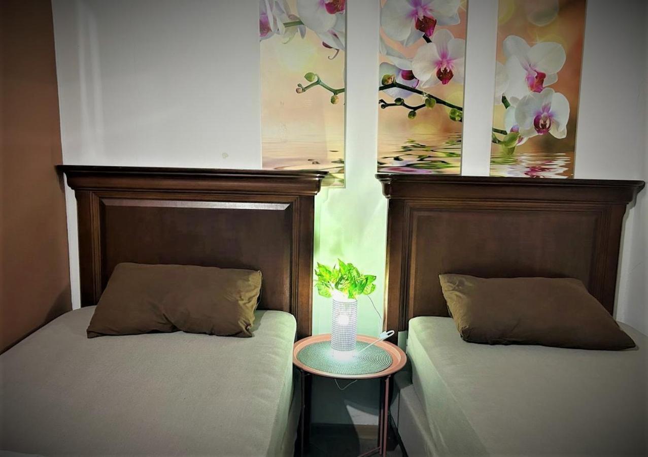 Bern Hostel Кишинев Екстериор снимка