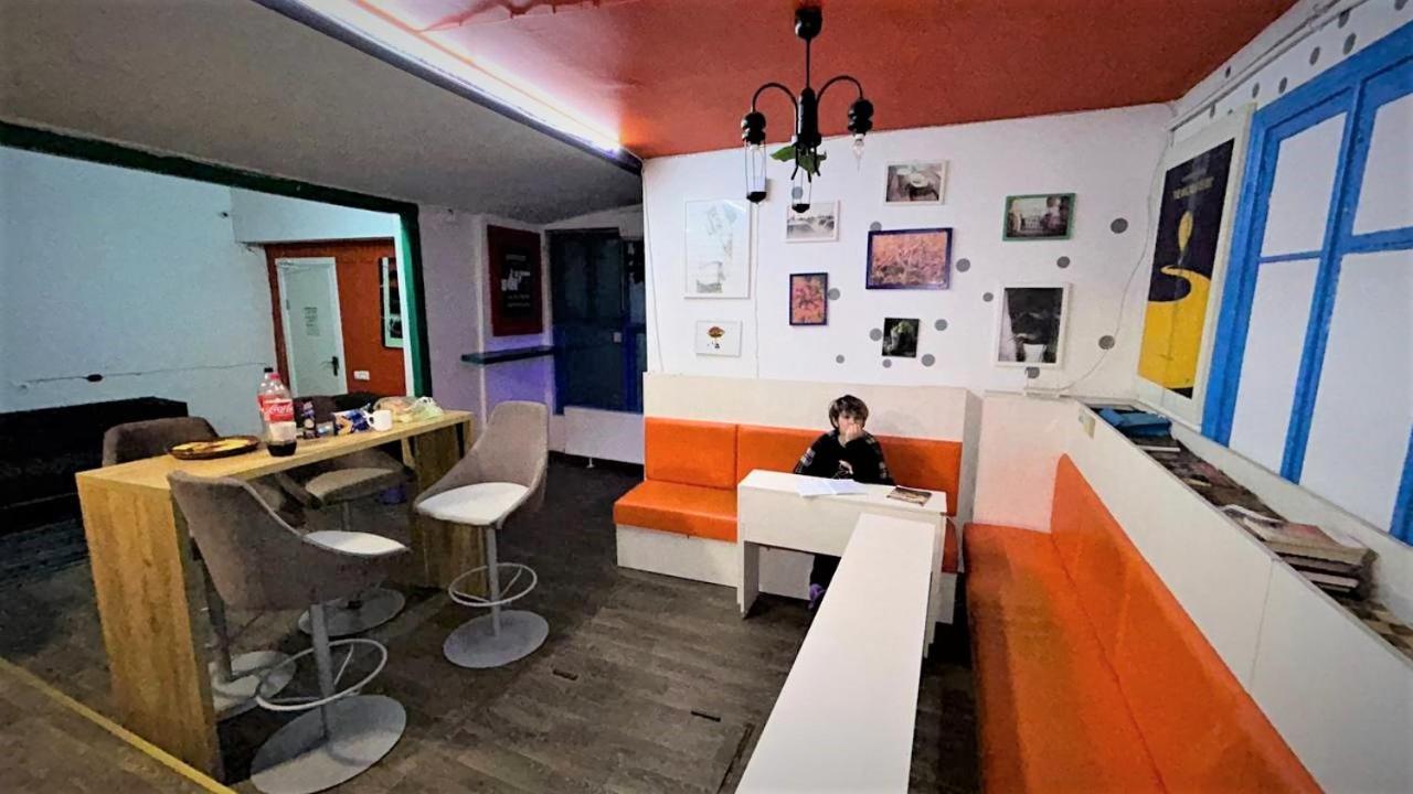 Bern Hostel Кишинев Екстериор снимка