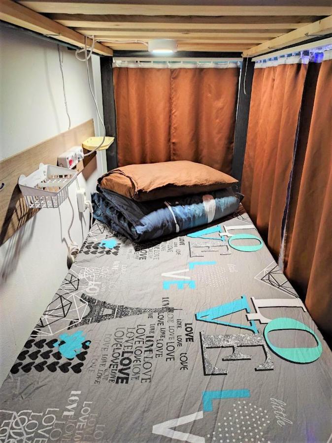 Bern Hostel Кишинев Екстериор снимка