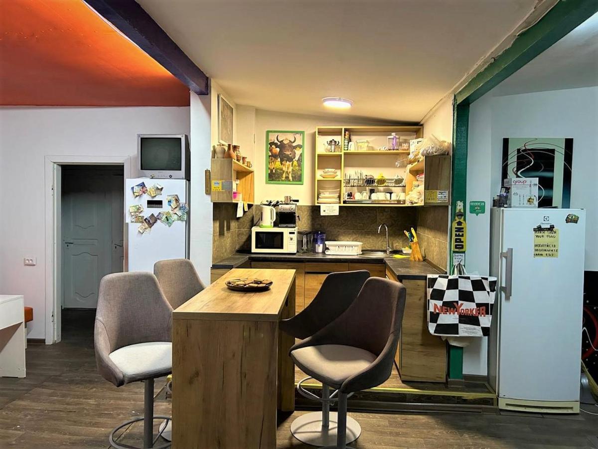 Bern Hostel Кишинев Екстериор снимка