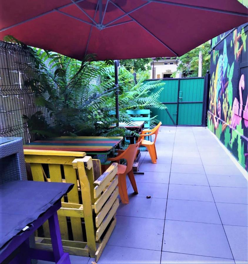 Bern Hostel Кишинев Екстериор снимка