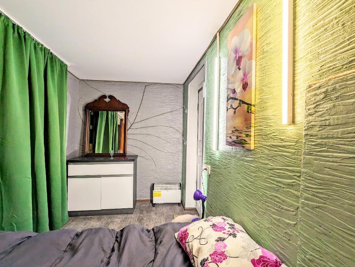 Bern Hostel Кишинев Екстериор снимка